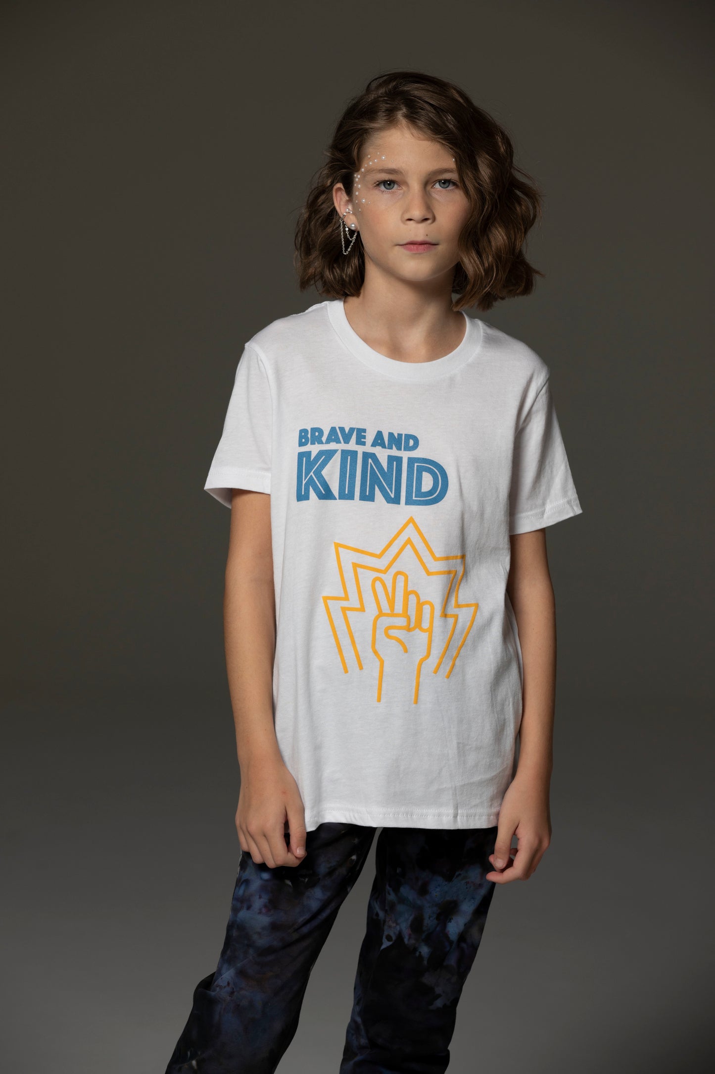 Brave & Kind T-Shirt (MORE COLORS)